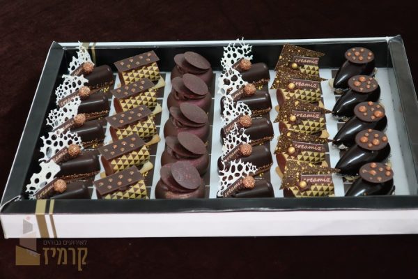 קרמיז לאירועים גבוהים מארזי פטיפורים- פרימיום