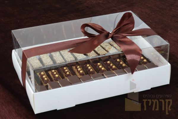 קרמיז לאירועים גבוהים - איידי פרידמן קונדיטורית בעיצוב והכנת אירועים ברמה מקצועית - מארזי מתנה - עוגות חתוכות מוארך - סילבר